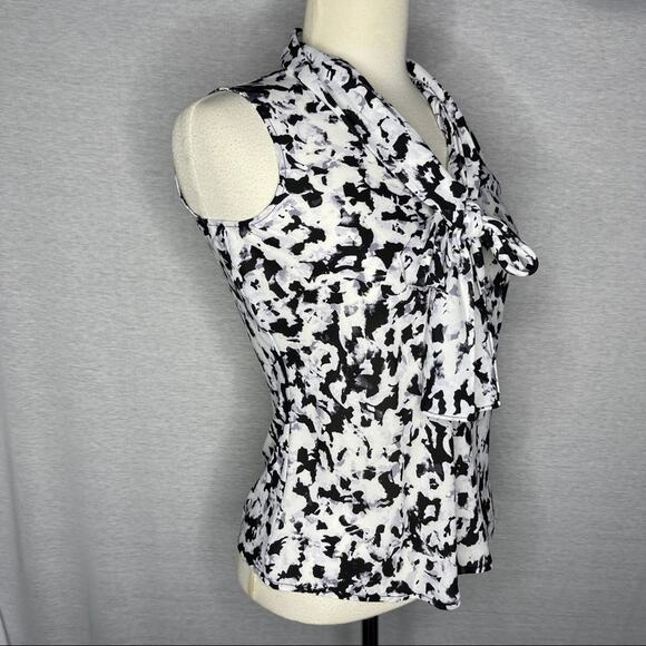 A9). Bar Iii Tie Neck Printed Blouse Black White XXS - Picture 3 of 15